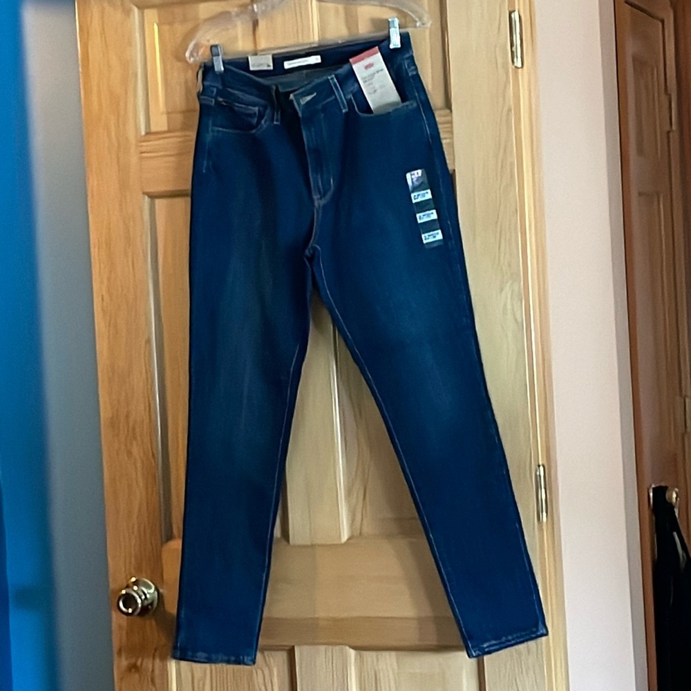 Levi’s 721 high rise skinny jeans